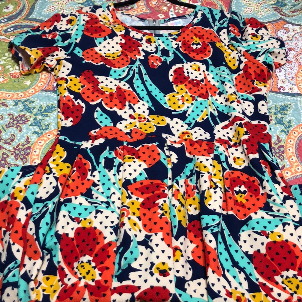 LuLaRoe Amelia